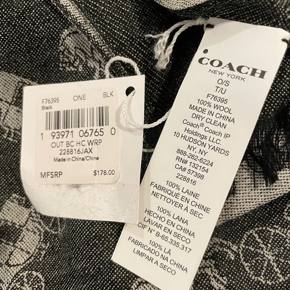 HORSE AND CARRIAGE WRAP (COACH F76395) - Picture 3 of 4